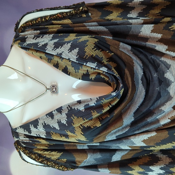 Dot’s sz 1X Chevron Print Cold Shoulder Beaded High Low Cowlneck Top - Picture 2 of 6